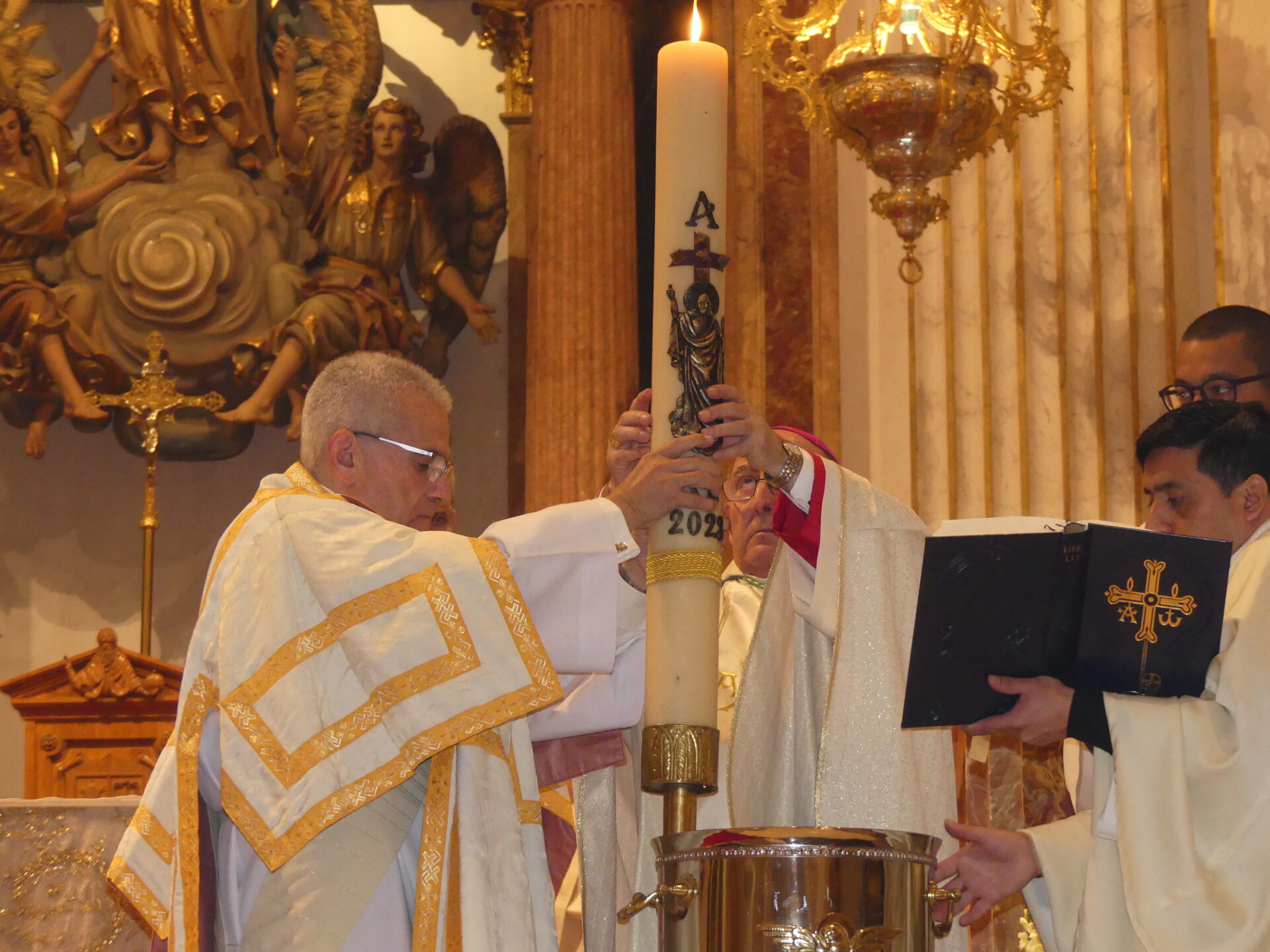 HOMILÍA EN LA VIGILIA PASCUAL - Obispado Segorbe-Castellón